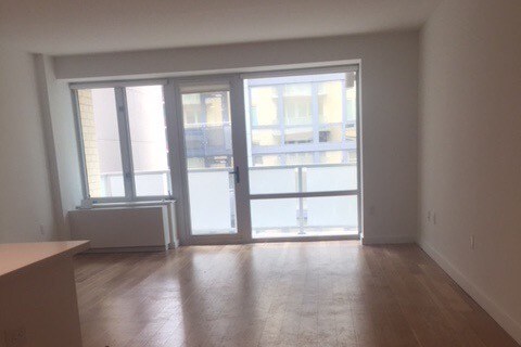 Foto principal - 43-41 Crescent St