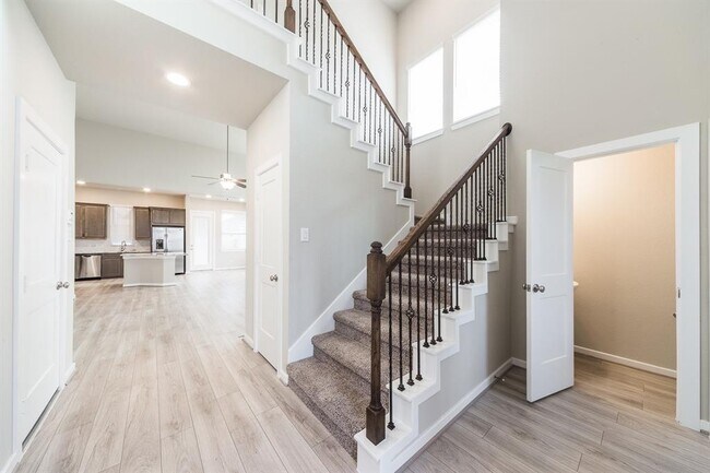 Building Photo - 29135 Autumn Brook Dr