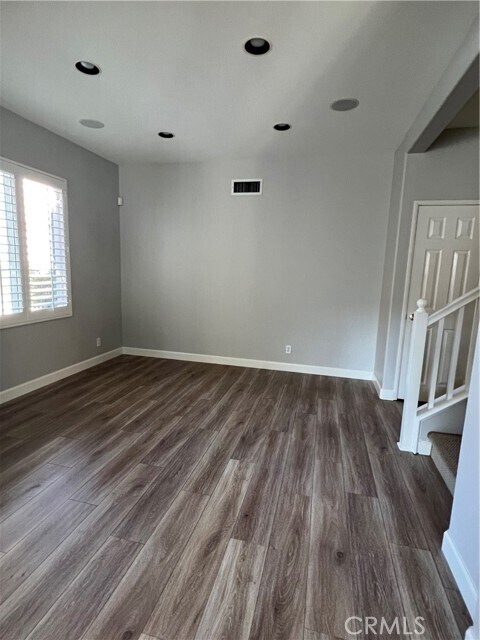 Foto del edificio - 186 Cherrybrook Ln