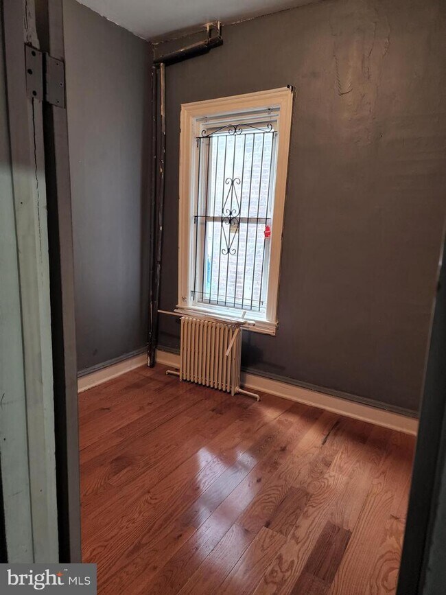 Building Photo - 5122 Parkside Ave
