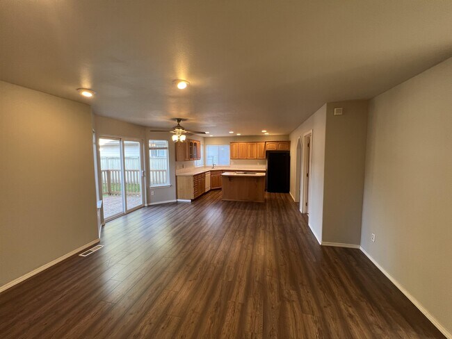 Building Photo - 9408 Cook Ct NE