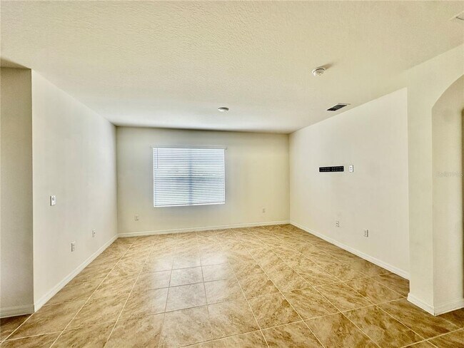 Building Photo - 273 St Georges Cir