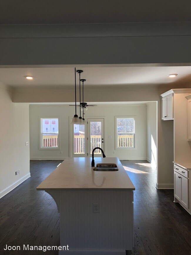 Building Photo - 3 br, 2.5 bath House - 8108 Lenox Creekside