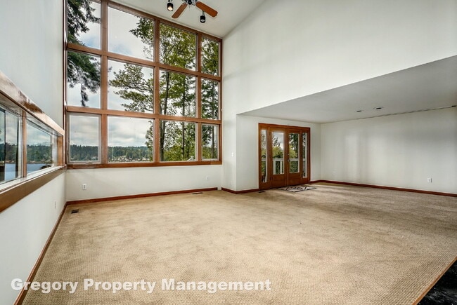 Foto del edificio - Outstanding Lake Sammamish Views. Private ...