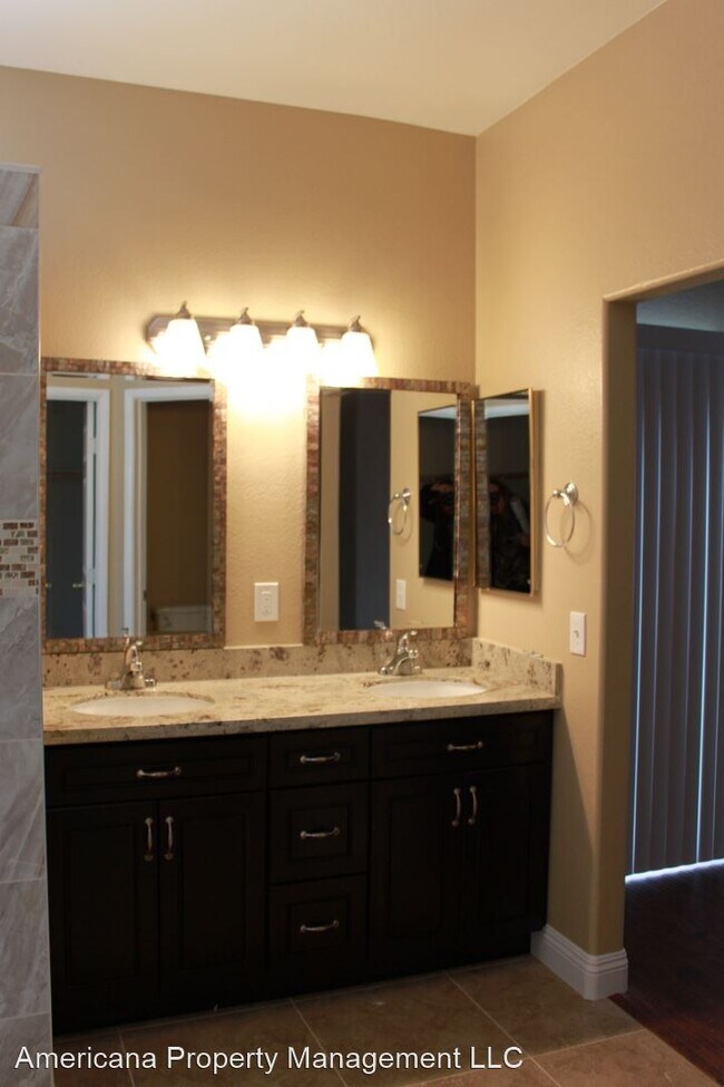 Building Photo - 4 br, 2 bath House - 4906 High Creek Dr