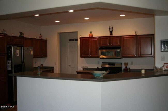 Building Photo - Large 3 Bed 2 Bath Laveen home with Pool