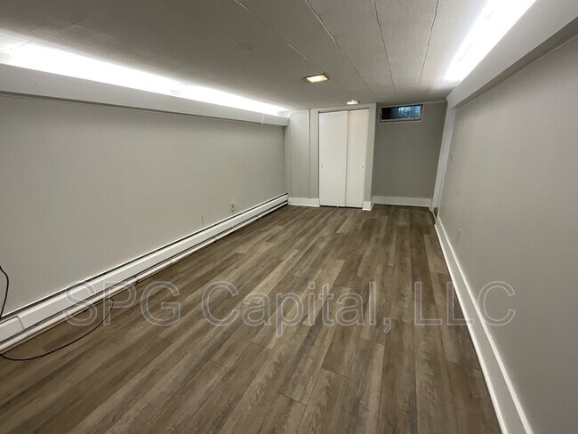 Foto del edificio - 58 E Stevens St
