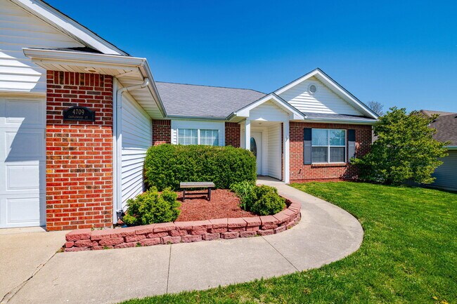 Foto del edificio - 4709 Castlewood Ct