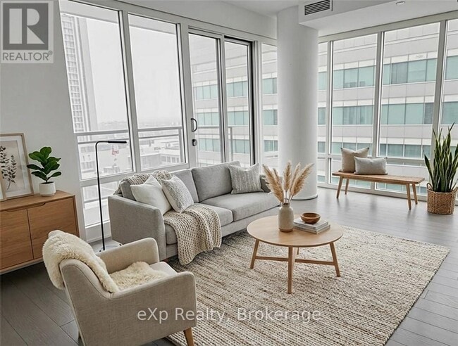 Building Photo - 85 Duke St W