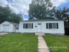 Building Photo - 8720 Akins Dr