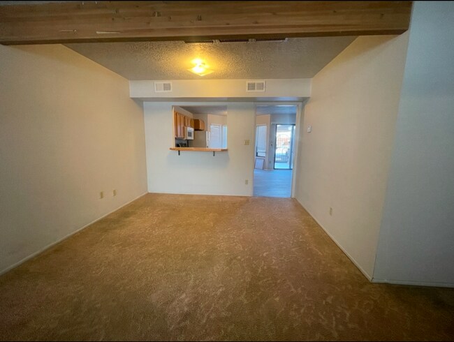 Foto del edificio - DL Sargent