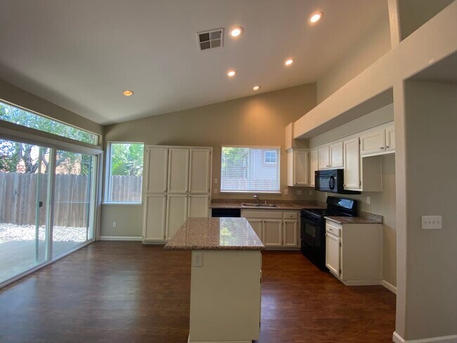 Building Photo - 4038 Moraine Ct