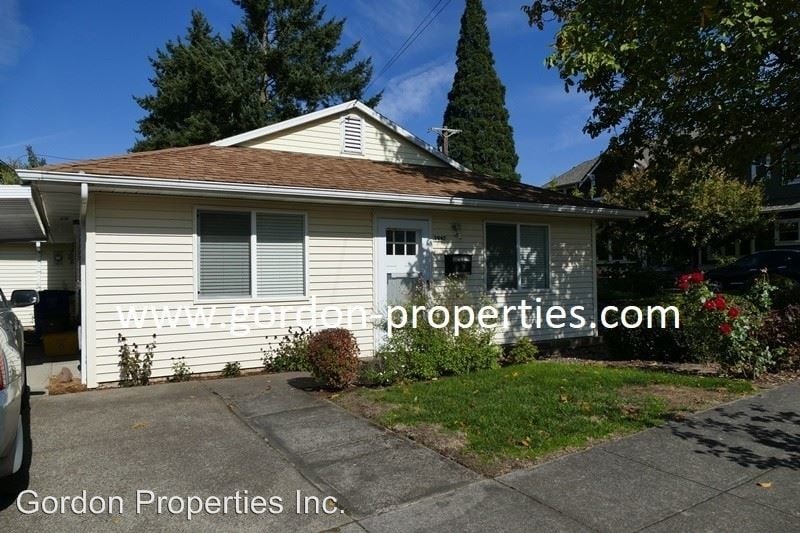 Primary Photo - 4627 SE Long St