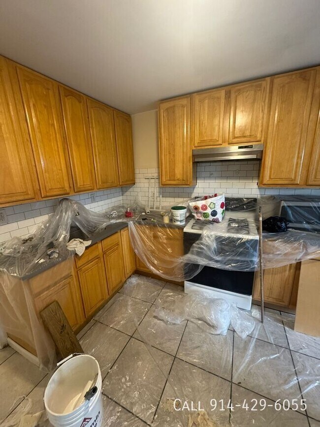 Building Photo - 154 Ridge Ave