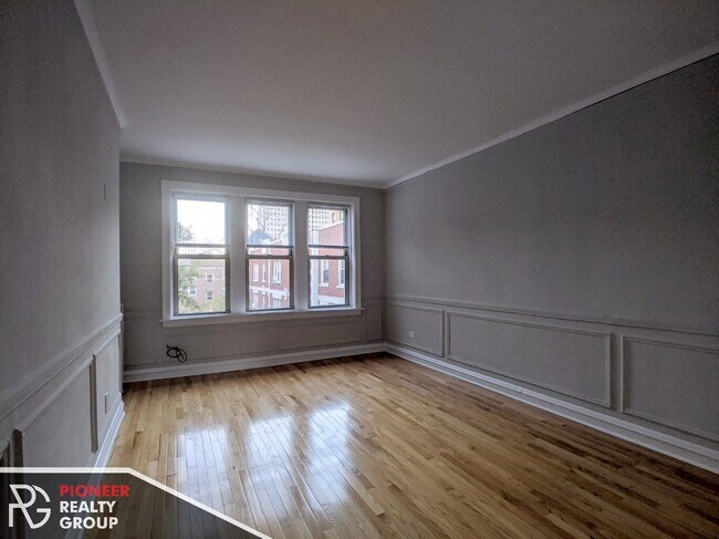 Foto del edificio - 546 W Surf St