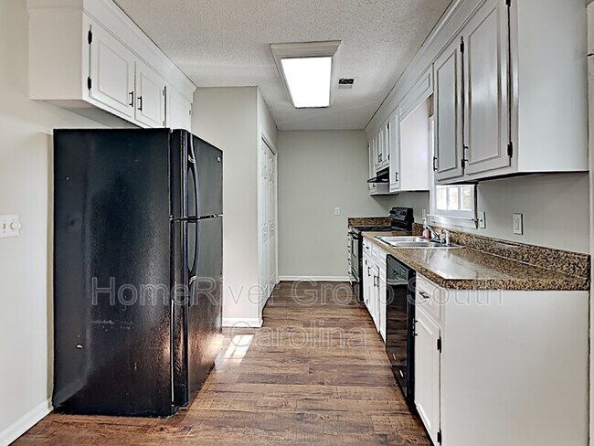 Foto del edificio - 14 Holmsbury Ct