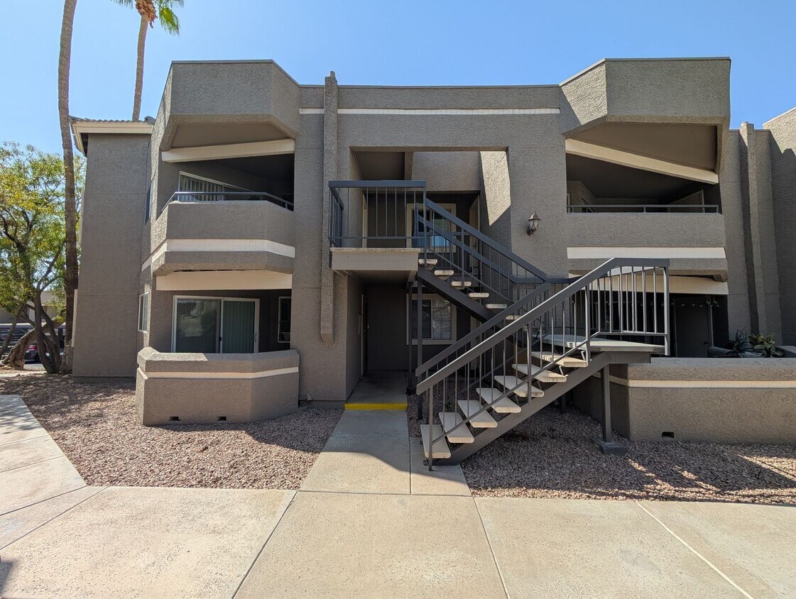 Foto principal - 2 bedroom, 2 Bathroom The Cliffs at North ...