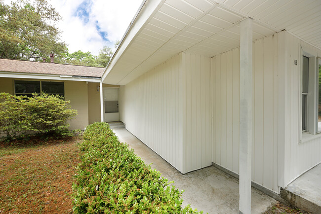 Vista frontal - 62 Meigs Dr