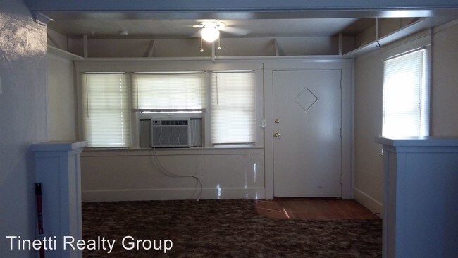 Foto del edificio - 854 W 22nd St