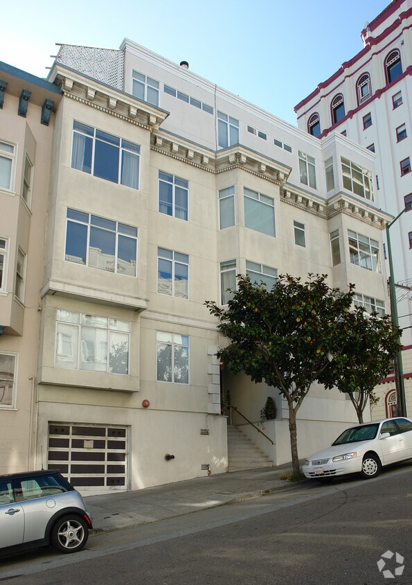 Building Photo - 1400 Jones St