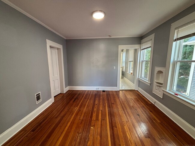 Foto del edificio - 1287 Howard Ave