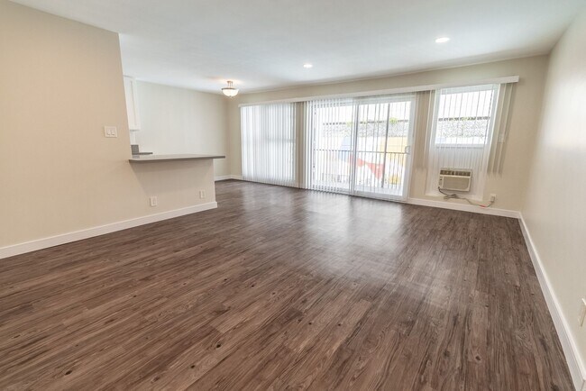 Foto del interior - 8375 Fountain Ave