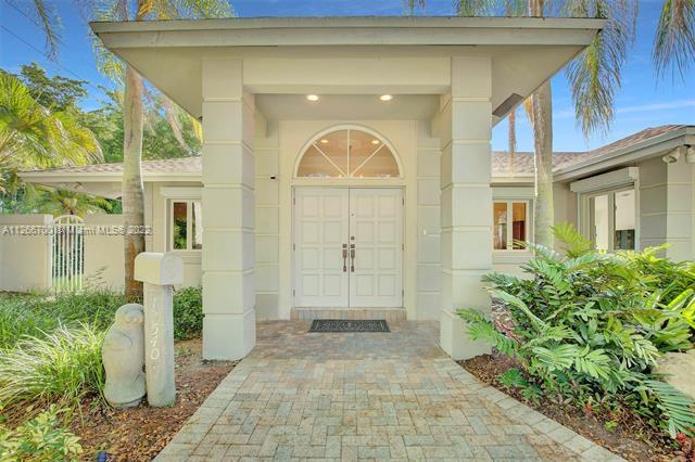 Building Photo - 13540 SW 74th Plz