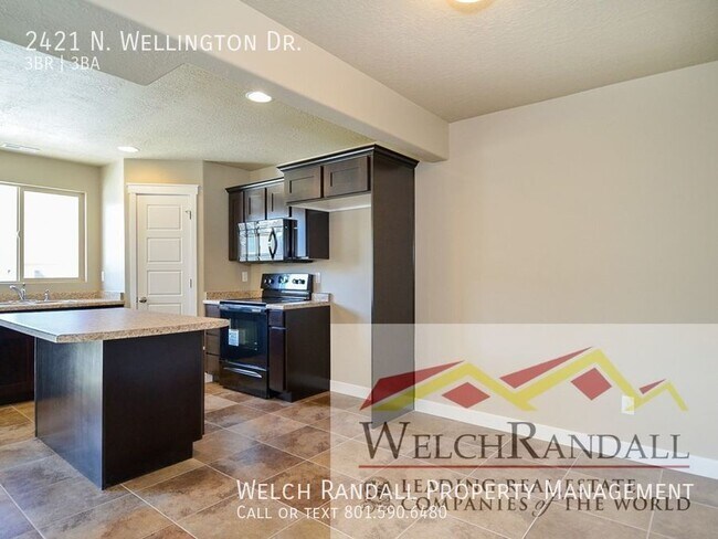 Building Photo - 3 Bedroom 3 Bath Townhome in Harrisville! ...