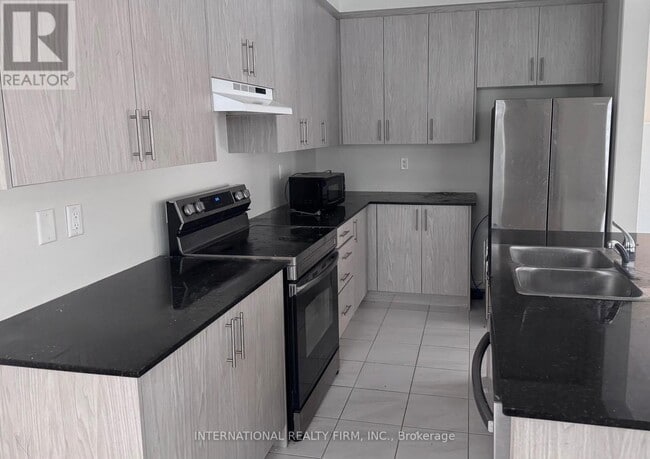 Photo du bâtiment - 1222 Plymouth Dr