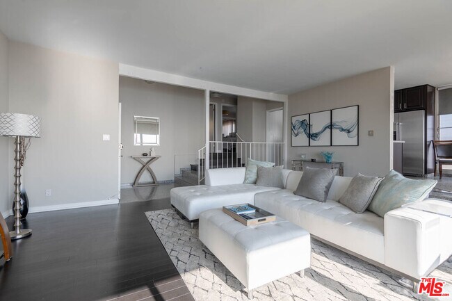 Building Photo - 18065 W Coastline Dr