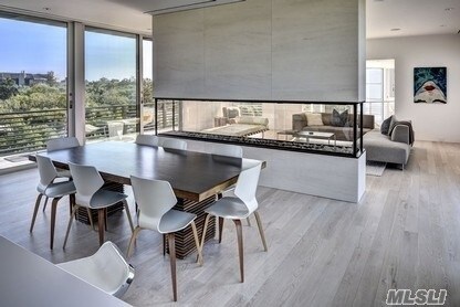 Foto del edificio - 242 Marine Blvd