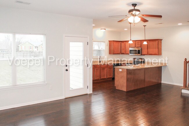 Foto del edificio - Stunning 3 Bedroom 2.5 Bath Shawnee Townhome