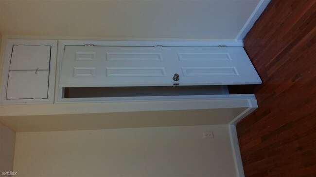 Foto del edificio - 43 Treacy Ave