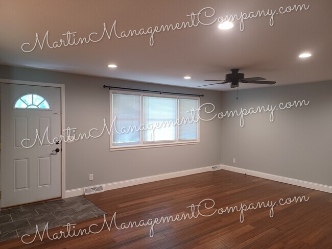 Foto del edificio - 2708 S Quincy Ave