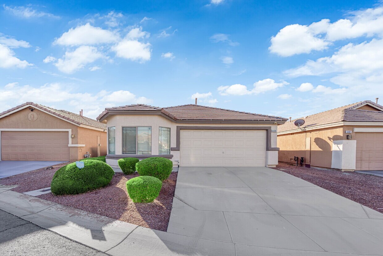 Primary Photo - Charming 4-Bedroom Home in a Quiet Las Vegas Community!