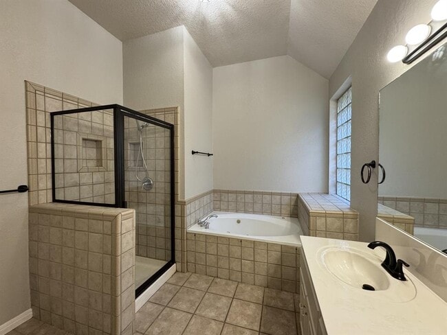 Building Photo - 5844 Back Bay Ln