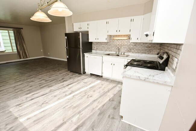 Foto del edificio - Updated 3 bedroom 1.5 bath home in South Bend IN