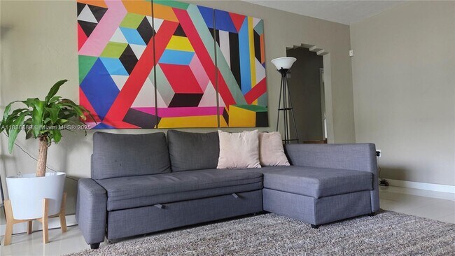 Foto del edificio - 2462 SW 20th St