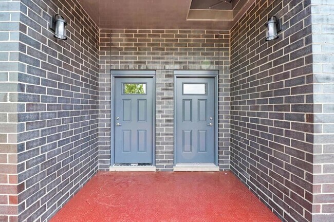 Foto del edificio - 6322 W Irving Park Rd