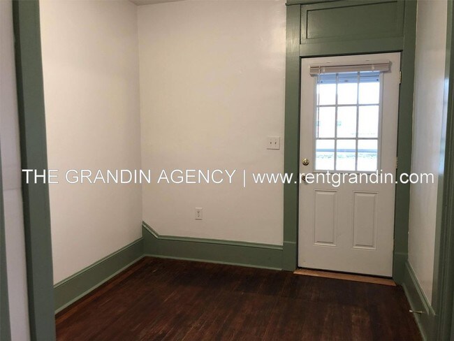 Foto del edificio - 1023 9th Street Southeast - 1