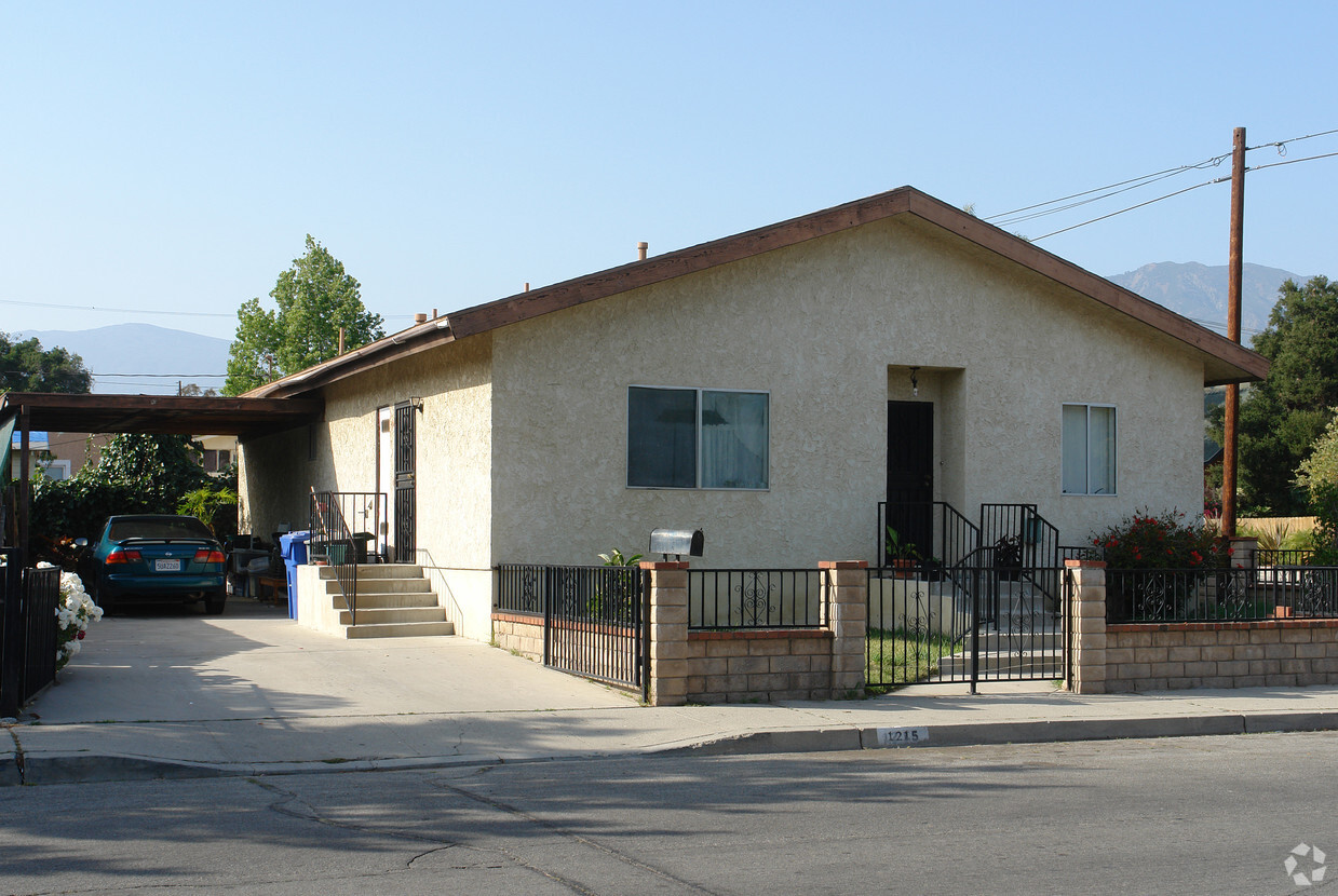 Primary Photo - 1213-1215 High St