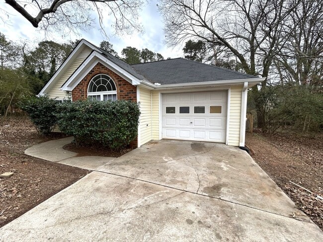 Foto del edificio - East Athens 3br Home FOR LEASE