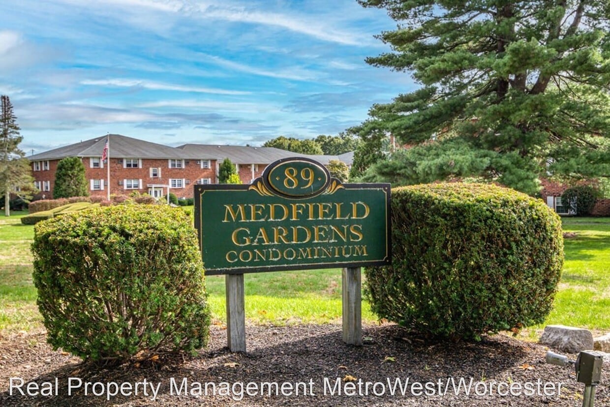 89 Pleasant St, Medfield, MA 02052 House Rental in Medfield, MA