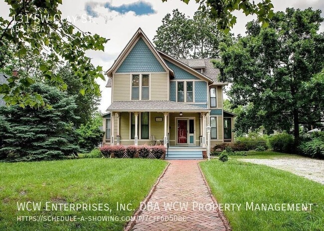 Building Photo - 131 SW Clay St