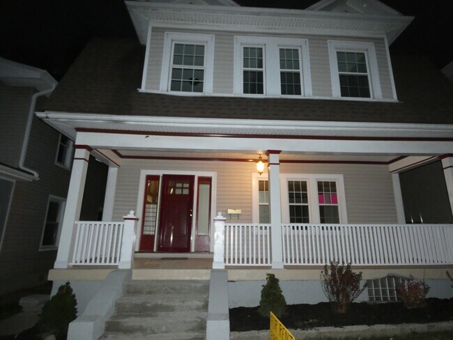 Building Photo - 616 Saint Nicholas Ave