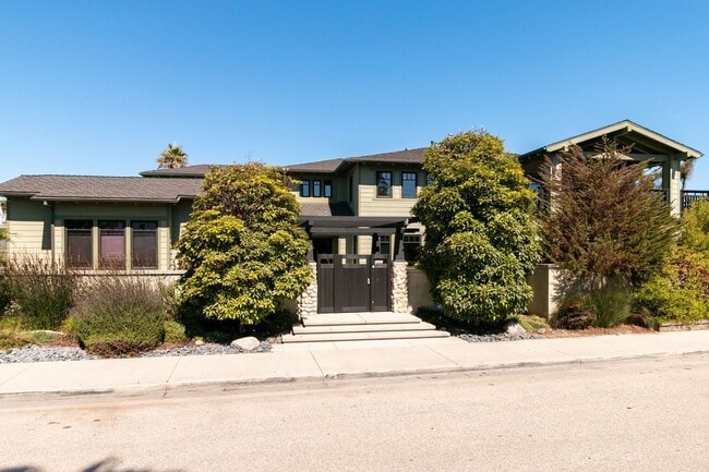 Building Photo - 1520 Mandalay Beach Rd