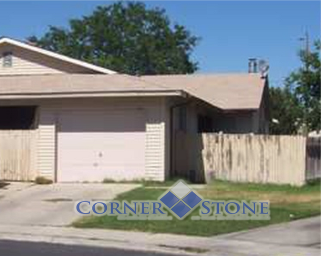 Building Photo - Irving Duplex