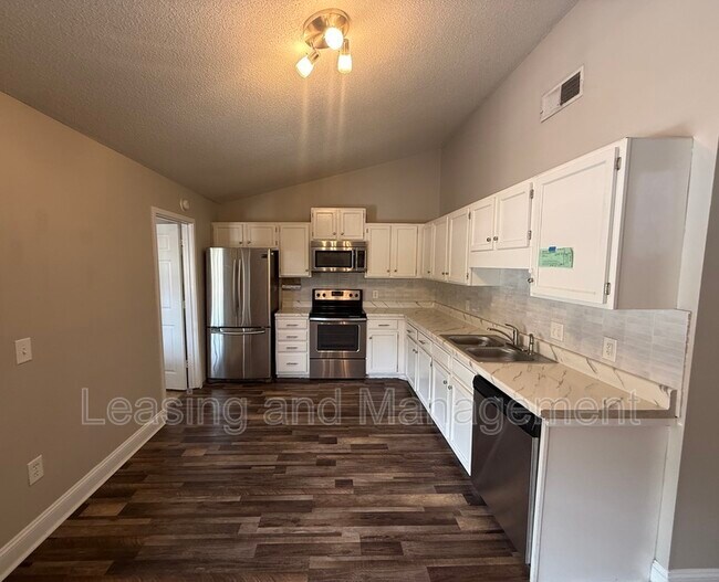 Foto del edificio - 4198 Highgate Ct