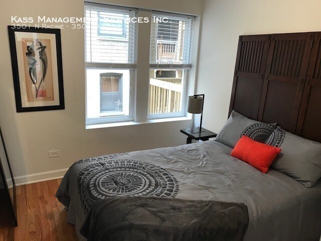 Foto del edificio - 3501 N Racine Ave