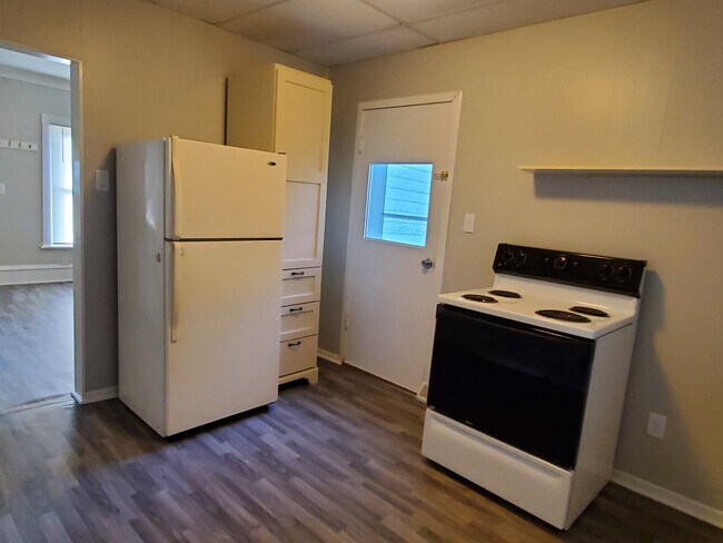 Kitchen - 327 W 12th St